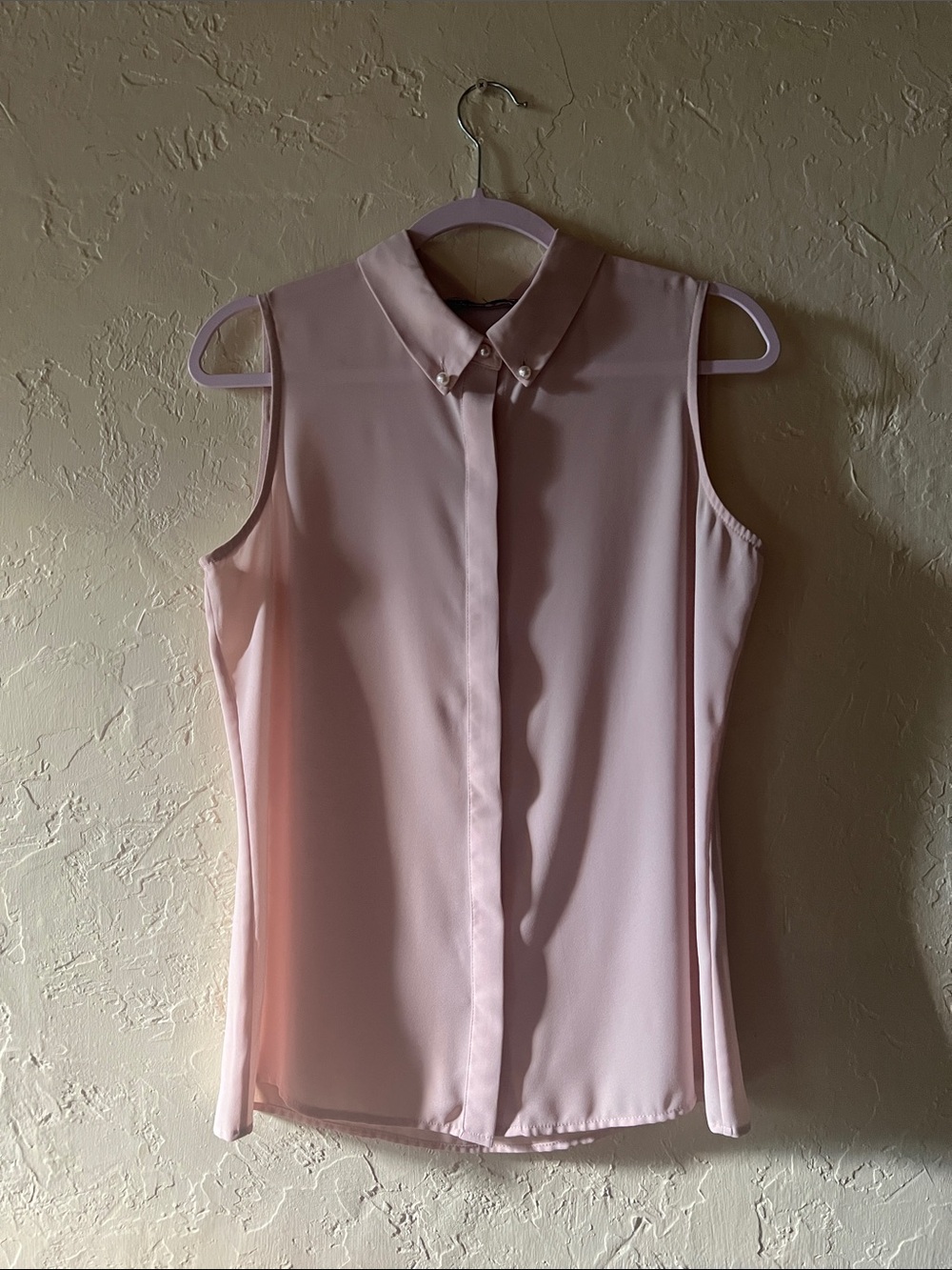 KARL LAGERFELD Sleeveless Button-Down Blouse - SHEER Light Pink